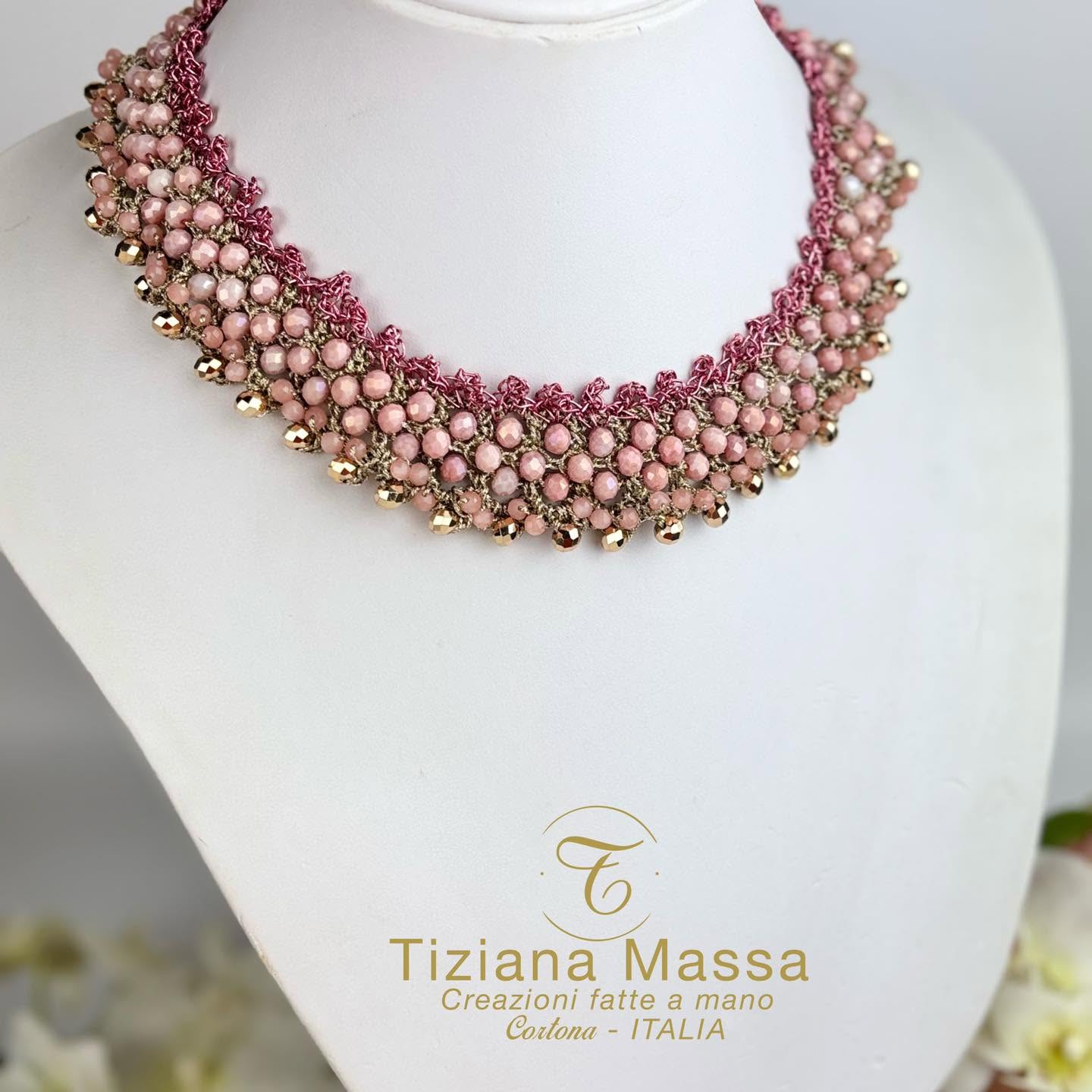 724654211_1624760446318464_6075313743706040979_n Collana Paris - immagine 1